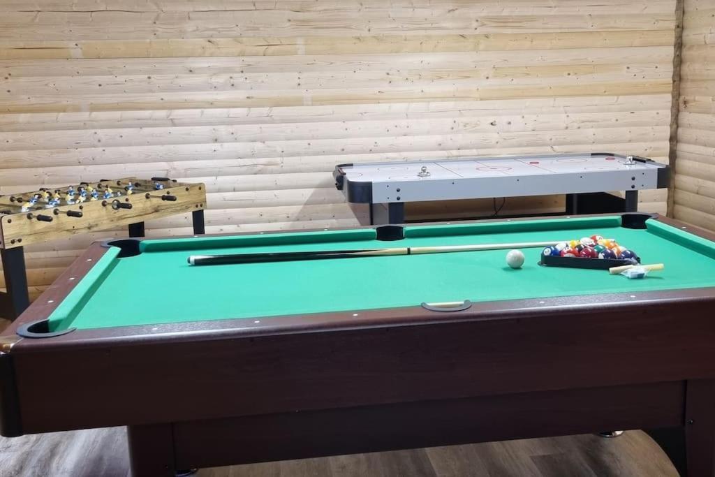 Grace'S Place With Hot Tub & Games Room Carrickfergus Eksteriør bilde