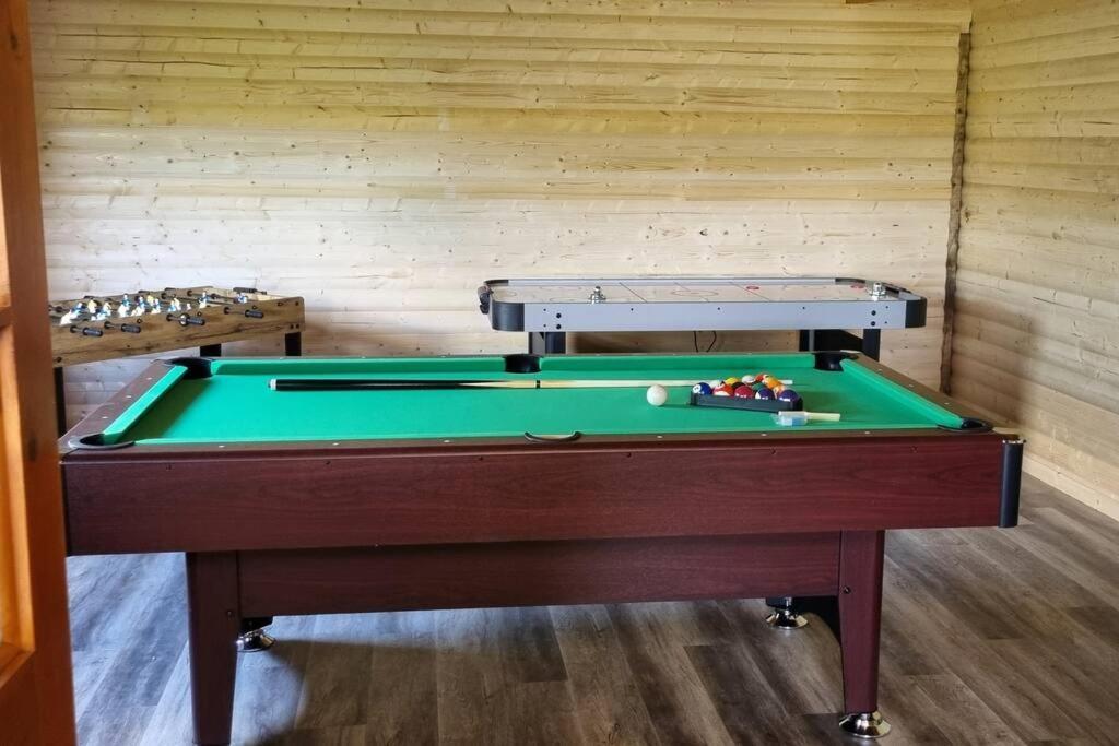 Grace'S Place With Hot Tub & Games Room Carrickfergus Eksteriør bilde